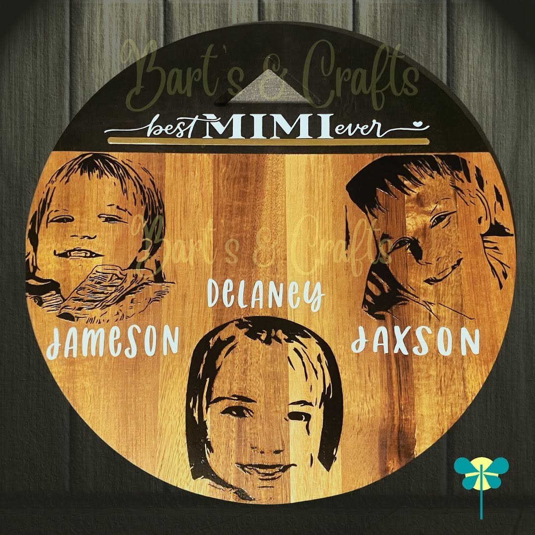 Round wood 'Best Mimi Ever' board with three grandchildren's faces cut in vinyl from photos